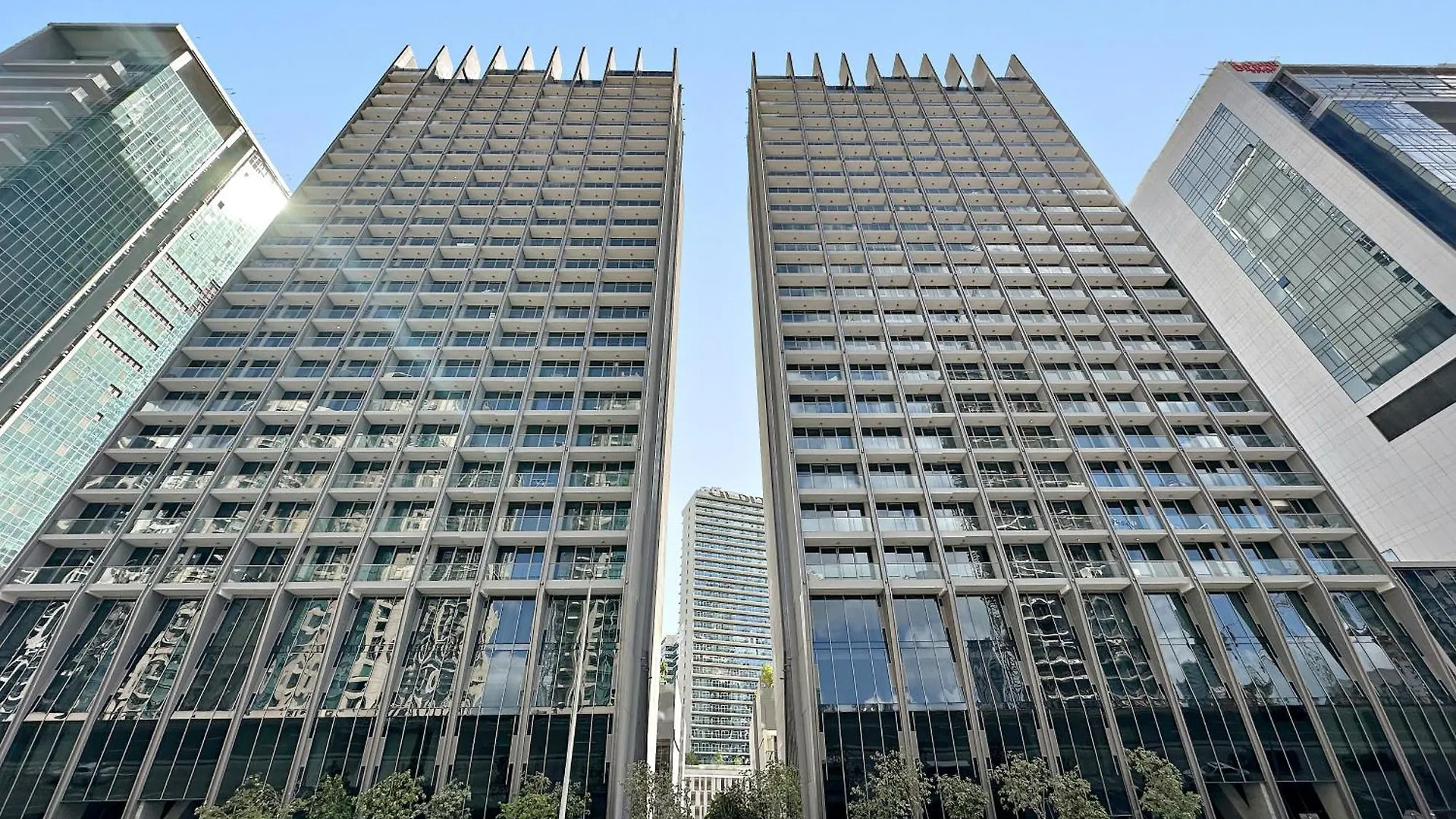 Luxury Living In Sterling West Apartment Dubai United Arab Emirates