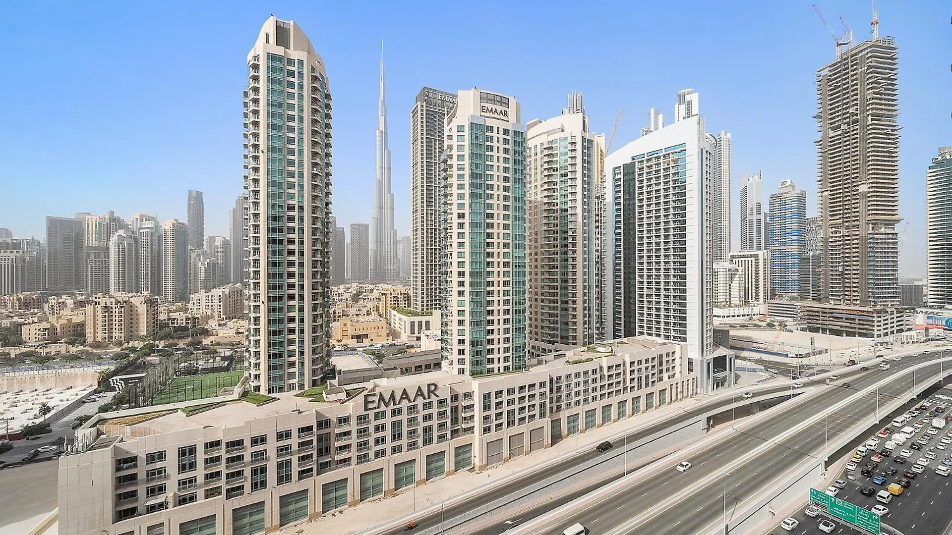 두바이 Luxury Living In Sterling West 아파트