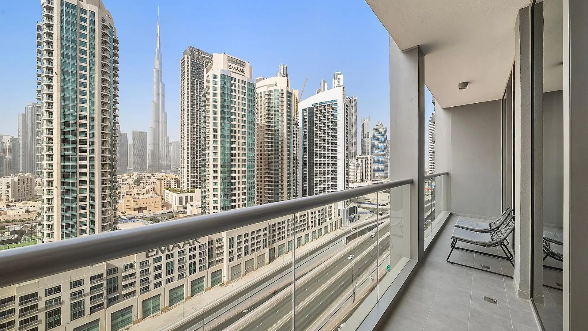 두바이 Luxury Living In Sterling West 아파트 0*,